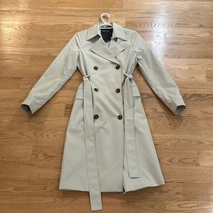 Trench coat with tag